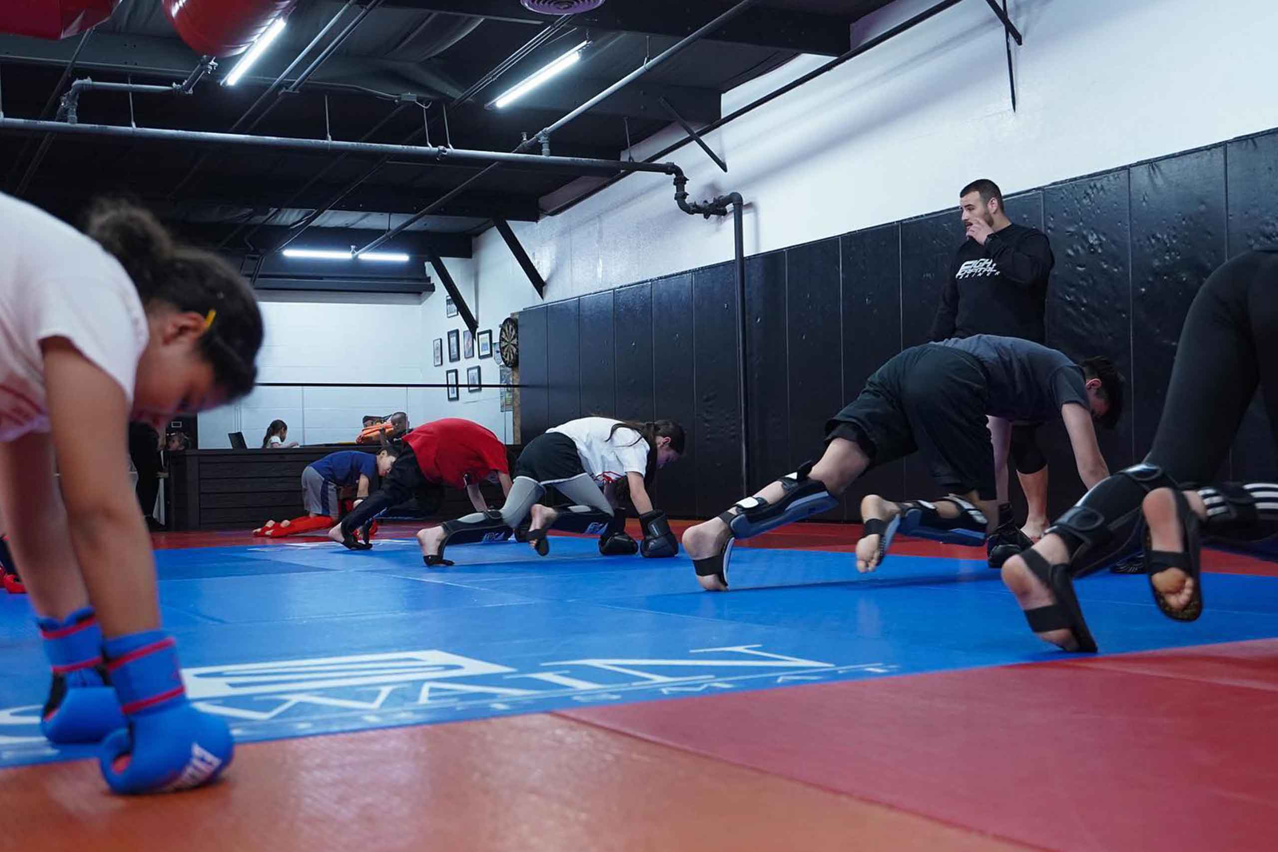 ufc students training in fight capital gym las vegas