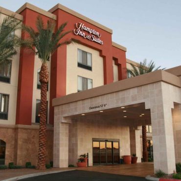 hampton inn and suites las vegas